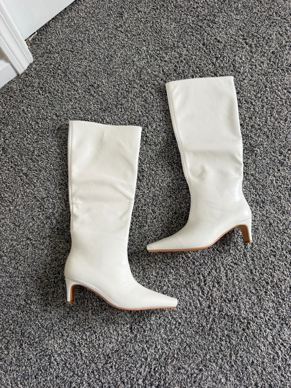 CoolQueen Knee High Boots Low Heel Pointed Square Toe Pull-On Tall Boots White